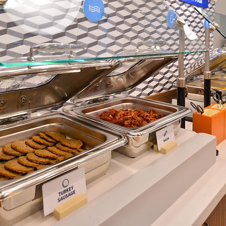 Holiday Inn Express Hotel & Suites Pittsburgh Airport By Ihg Robinson Township Eksteriør bilde