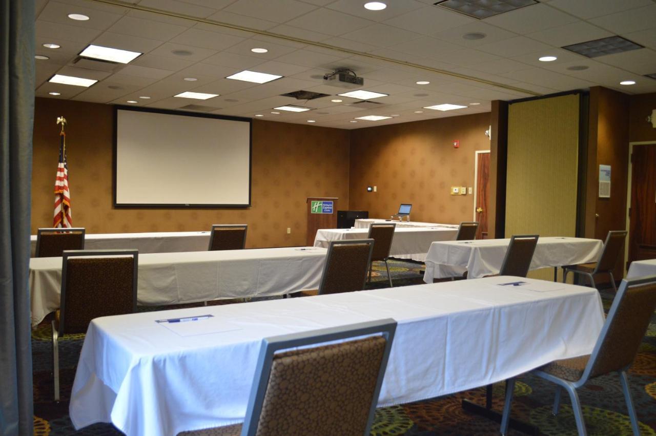 Holiday Inn Express Hotel & Suites Pittsburgh Airport By Ihg Robinson Township Eksteriør bilde