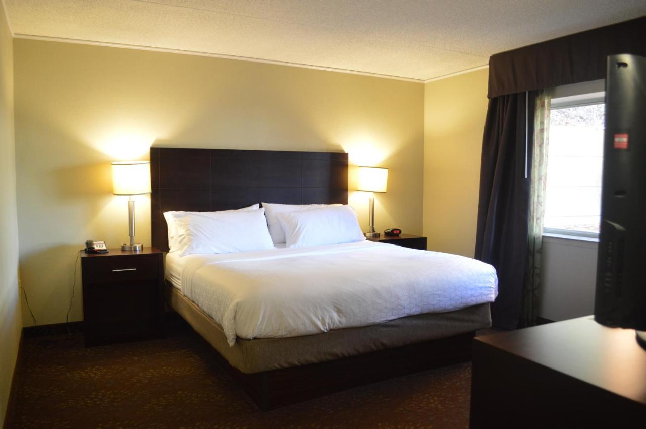 Holiday Inn Express Hotel & Suites Pittsburgh Airport By Ihg Robinson Township Eksteriør bilde