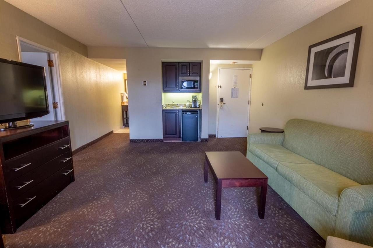 Holiday Inn Express Hotel & Suites Pittsburgh Airport By Ihg Robinson Township Eksteriør bilde