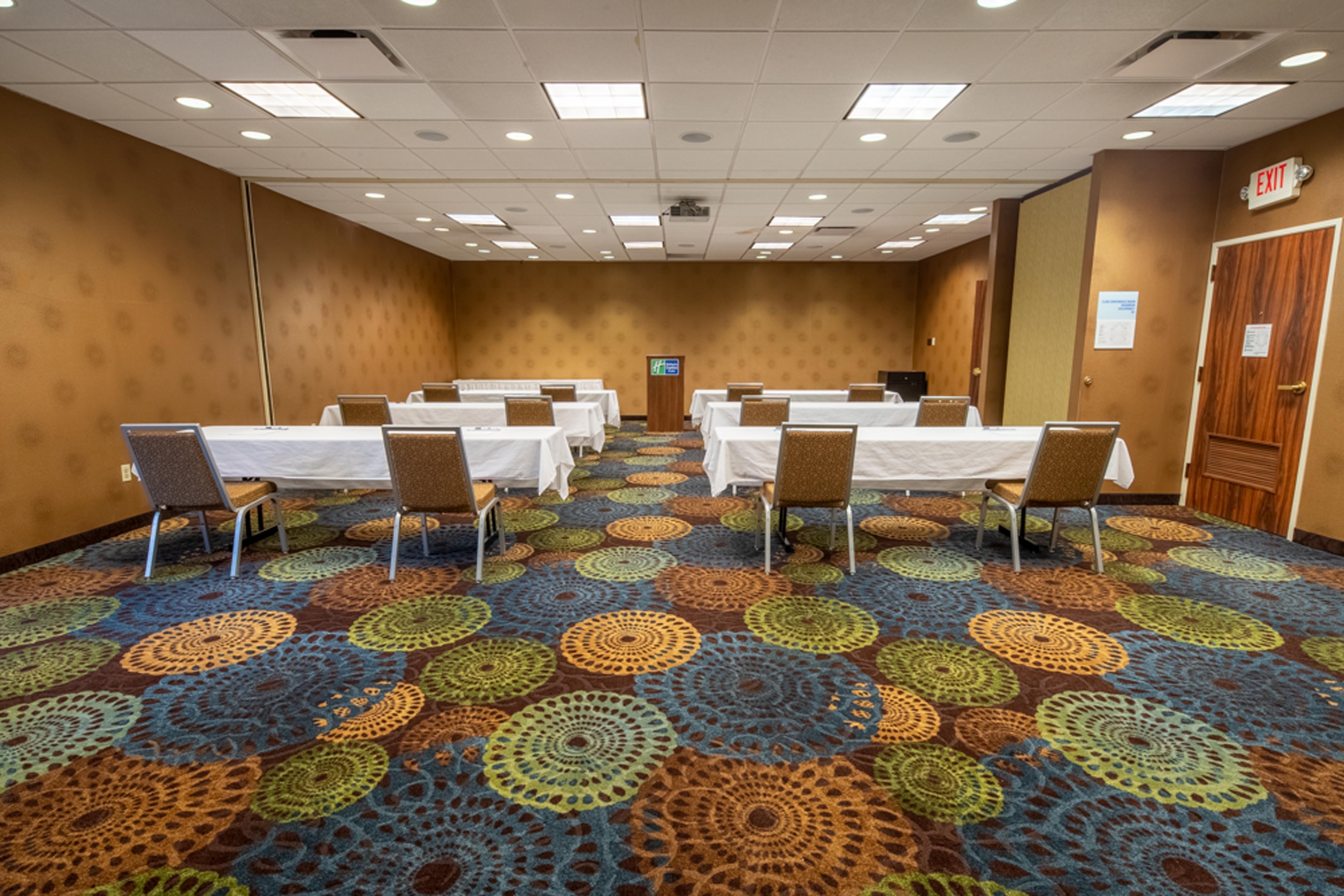 Holiday Inn Express Hotel & Suites Pittsburgh Airport By Ihg Robinson Township Eksteriør bilde