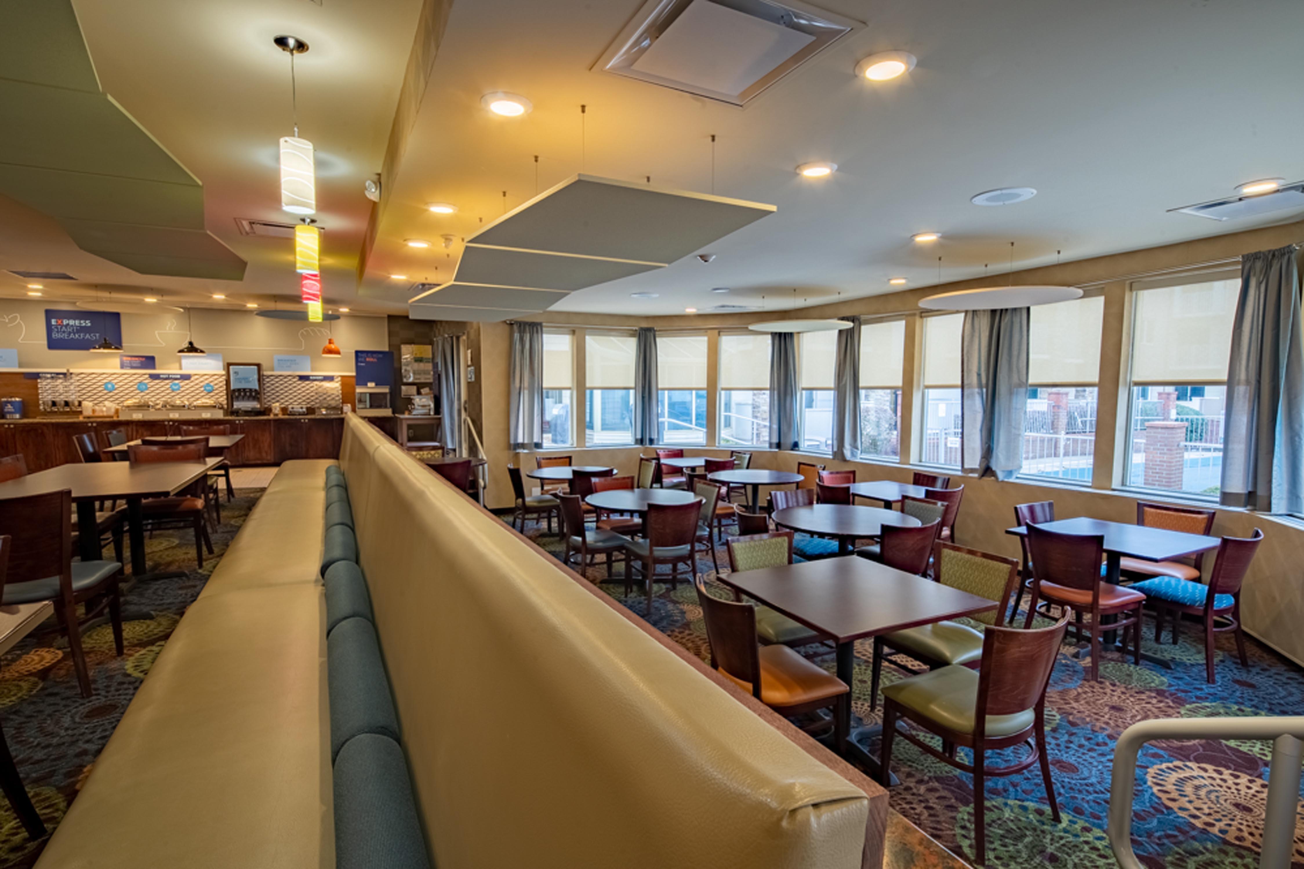 Holiday Inn Express Hotel & Suites Pittsburgh Airport By Ihg Robinson Township Eksteriør bilde