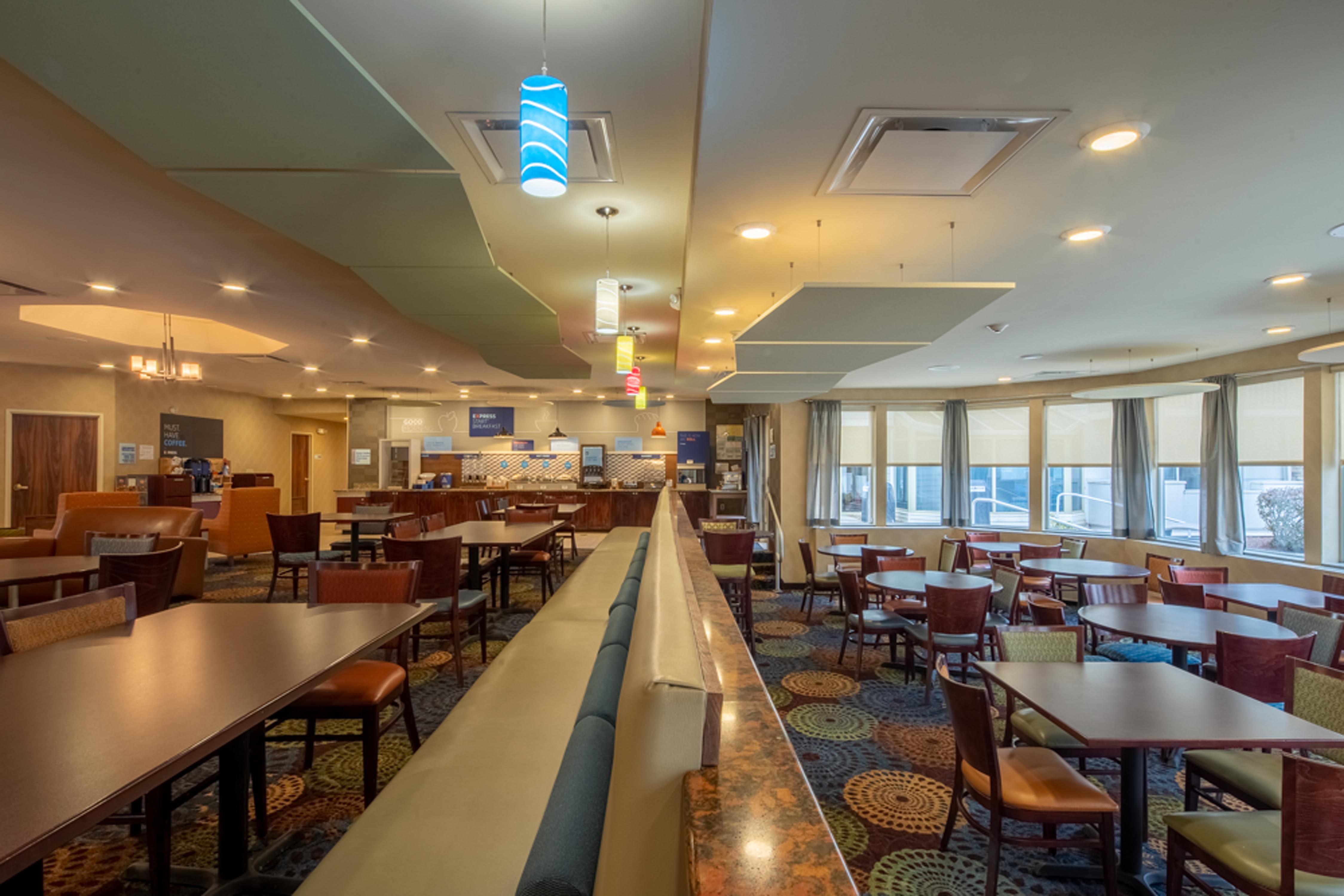 Holiday Inn Express Hotel & Suites Pittsburgh Airport By Ihg Robinson Township Eksteriør bilde